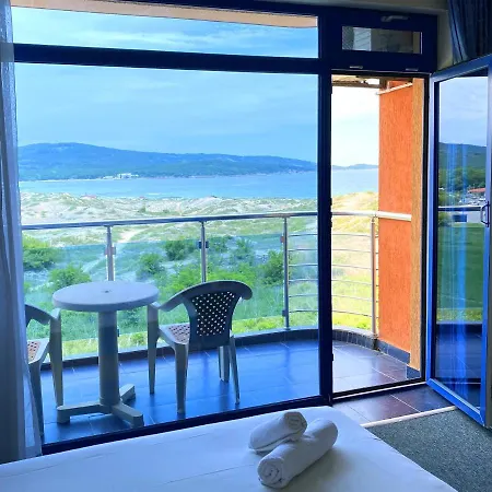 Penelope 3* פרימורסקו